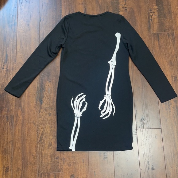 NWOT Skeletons Hands Black Mini Dress Halloween - Picture 3 of 3
